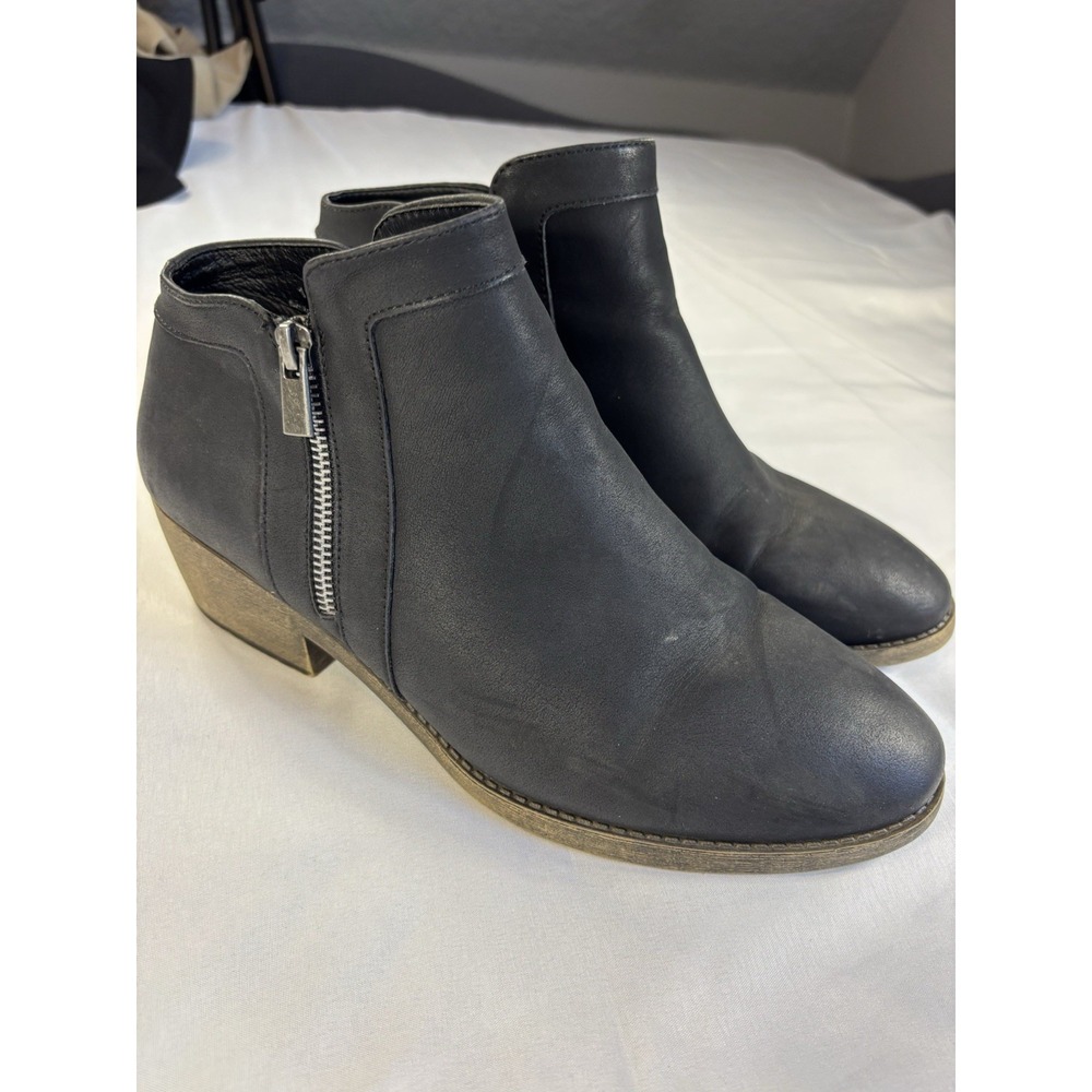 Maurices Boots Womens 11 M Abigail Stitched Zip Ankle Bootie Black Faux Leather